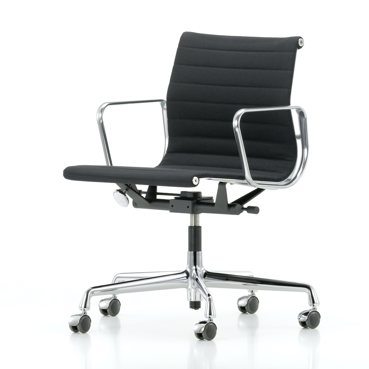Aluminium Chair EA 117 MasterMeubel