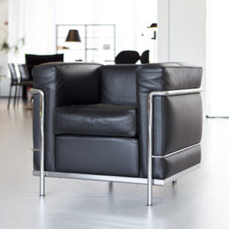 LC2LC2 - armchair - polyester padded cushions - chrome frame - black lcx leatherLEVERTIJD: 10 weken